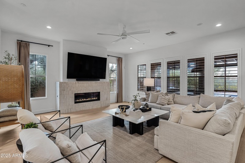 17708 N 92nd St-32
