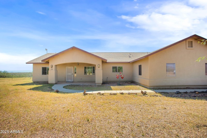 890 E SAVINO CT