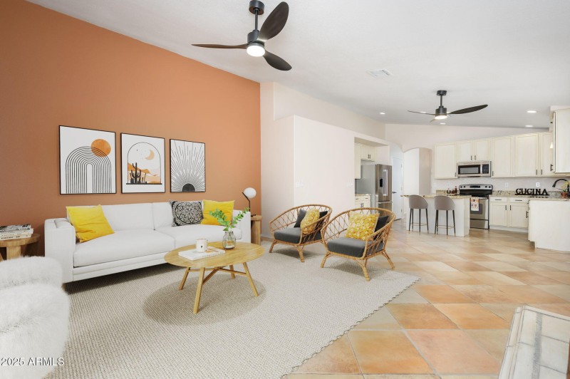 41-web-or-mls-familyroom (1)_final