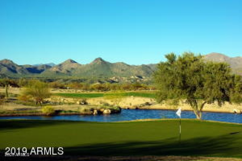 Putting course