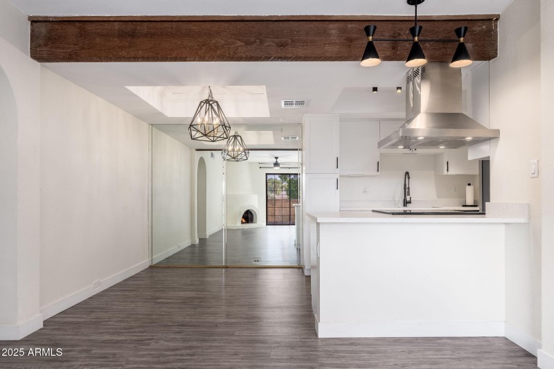 7557 N Dreamy Draw Dr UNIT 219 - 08