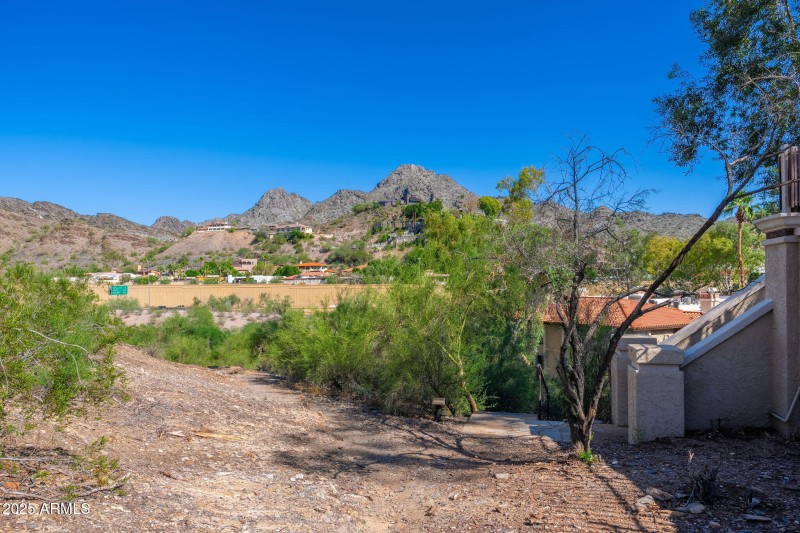 The Pointe Condominiums - 12