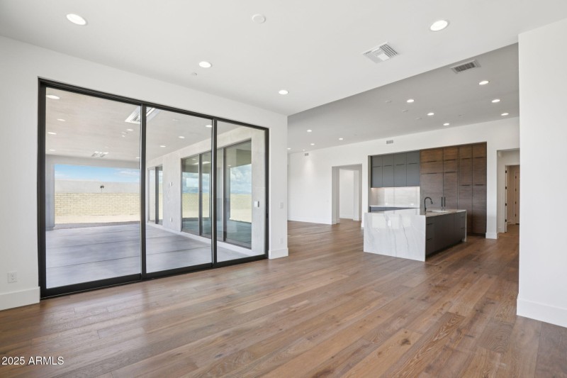 18-web-or-mls-13230 E Buckskin Trail-S07