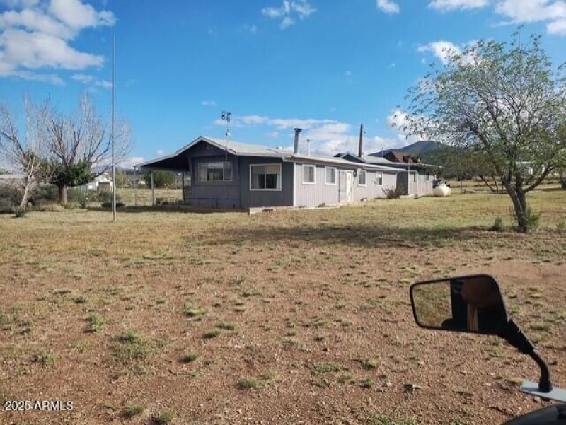 Picture 2 Exterior