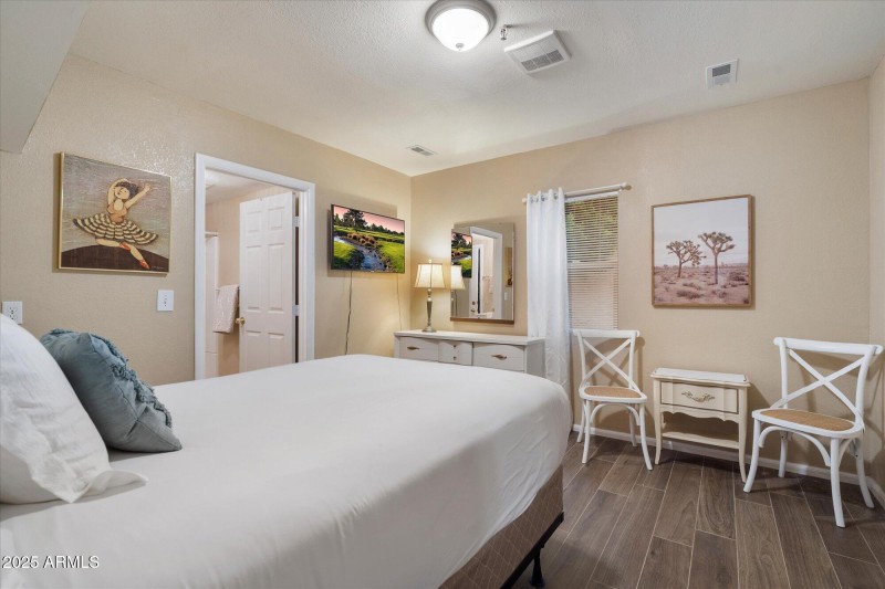 Guest-Separate from House