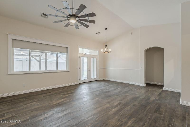 5-web-or-mls-Desert Bloom-5