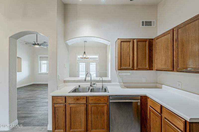 14-web-or-mls-Desert Bloom-14