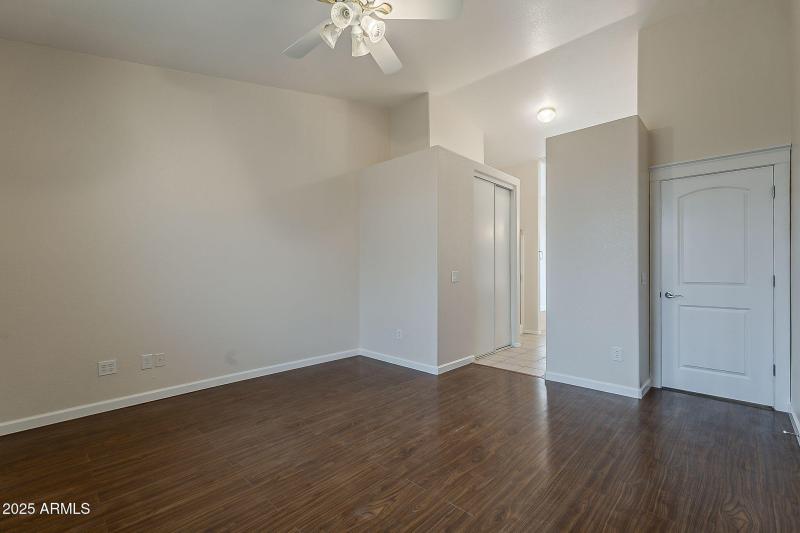 20-web-or-mls-Desert Bloom-20