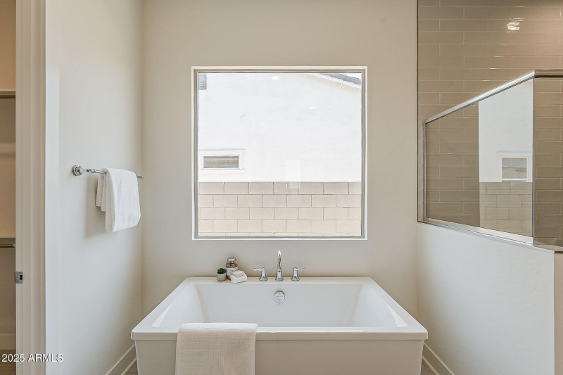 34-web-or-mls-Sunstone-34
