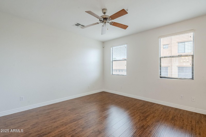 27-web-or-mls-Linda-27