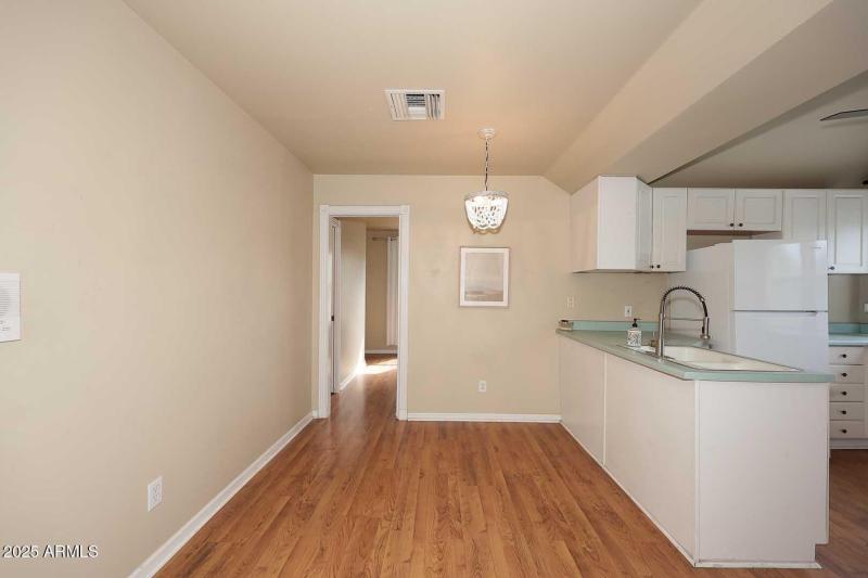 Guest House-Breakfast Nook