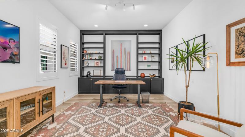 Office / Flex Space