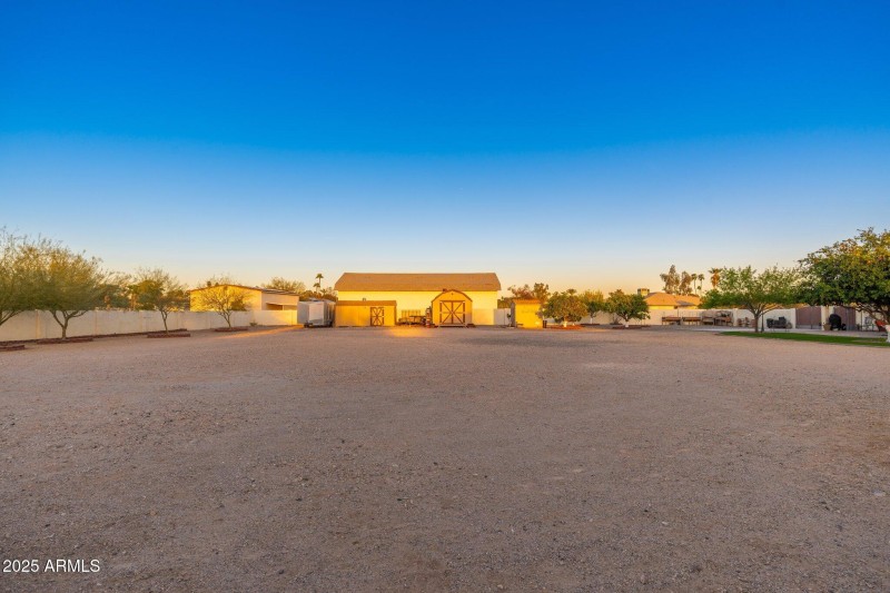 11138 W Hatcher Rd - 36