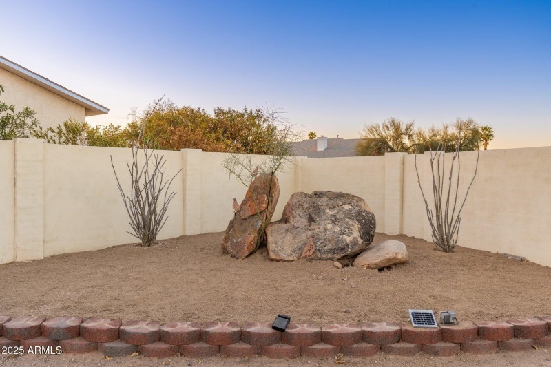 11138 W Hatcher Rd - 38