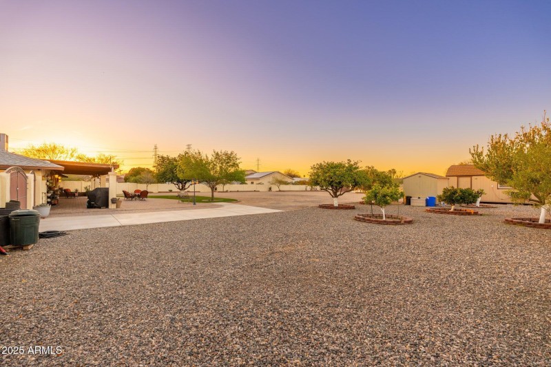 11138 W Hatcher Rd - 50