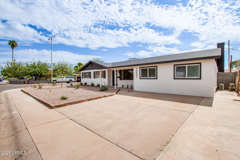 3001 W. Aster front right
