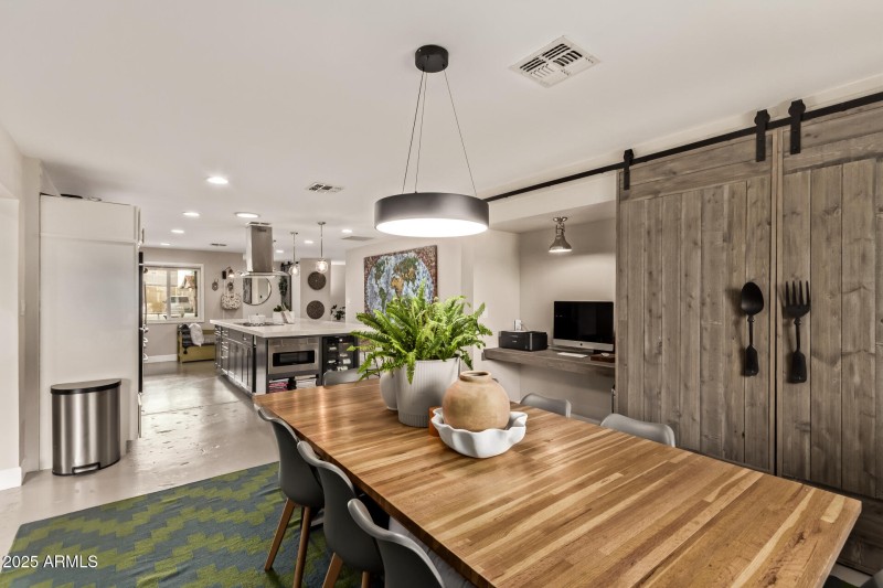12 Shaw Butte