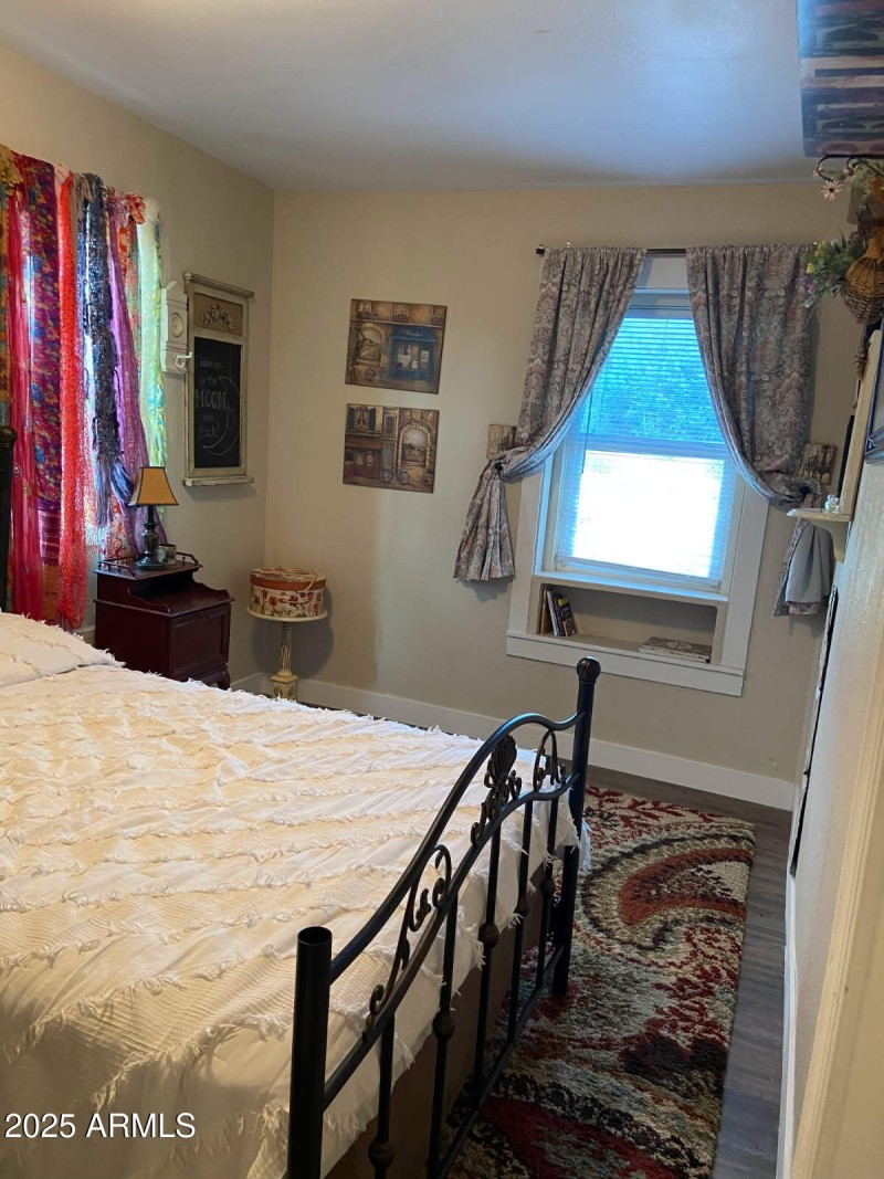 225 N Lobb Ave -7