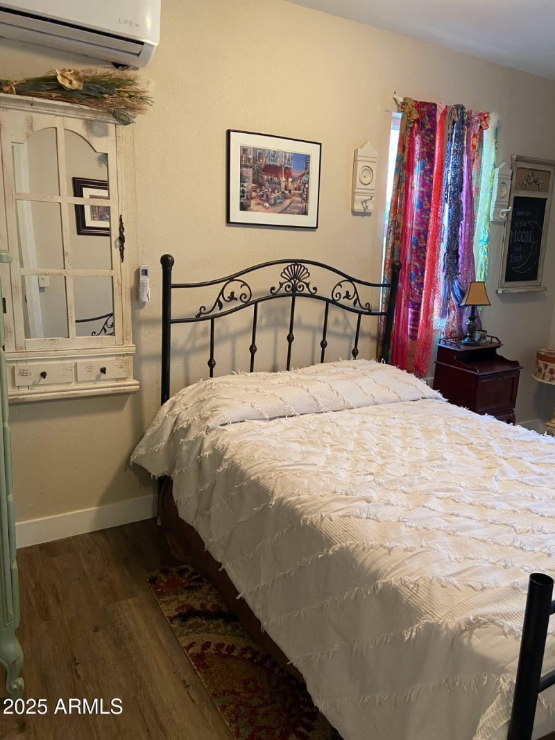 225 N Lobb Ave -9