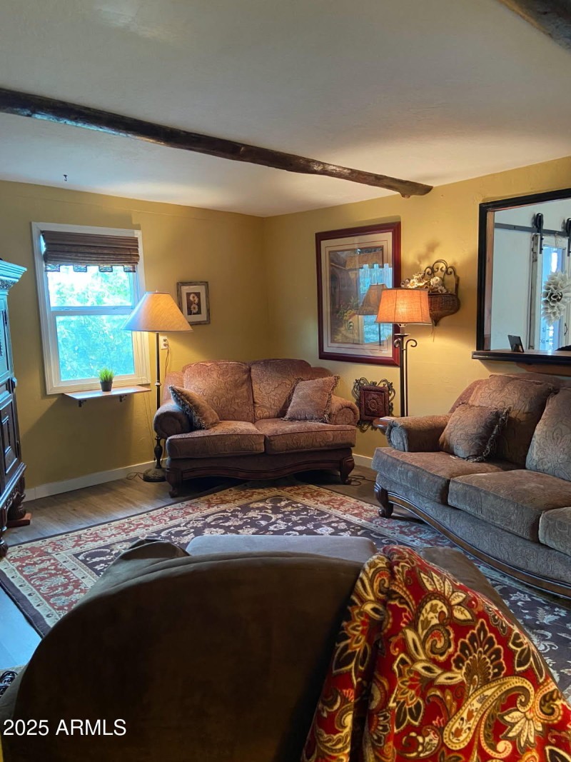 225 N Lobb Ave -13