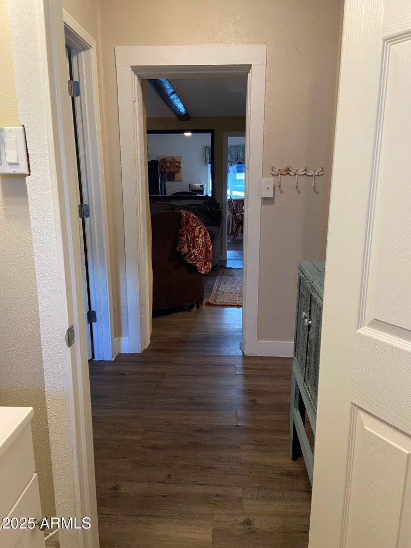 225 N Lobb Ave -15