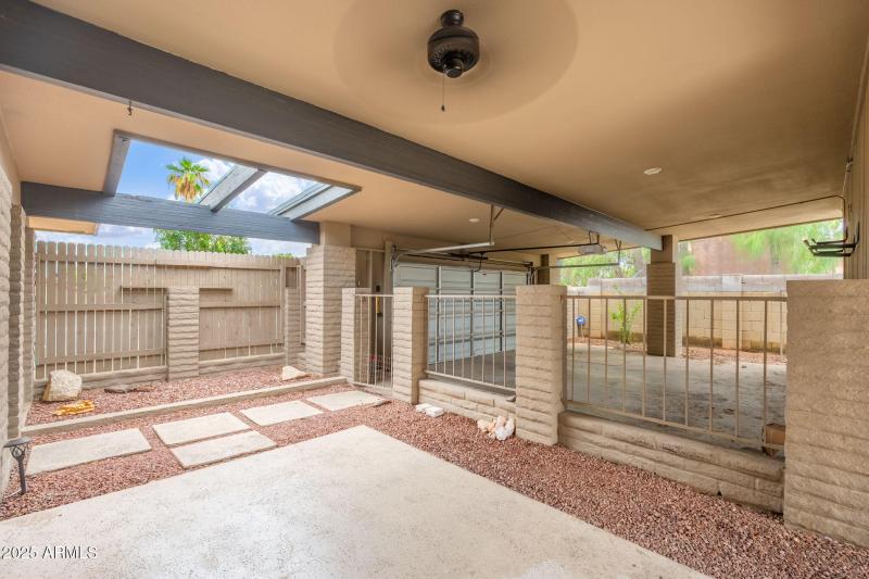 7604 N 46th Ave - 05