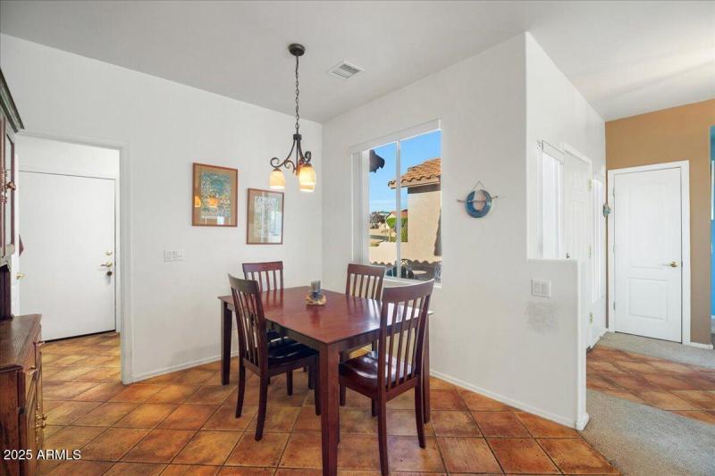 18-Dining Area
