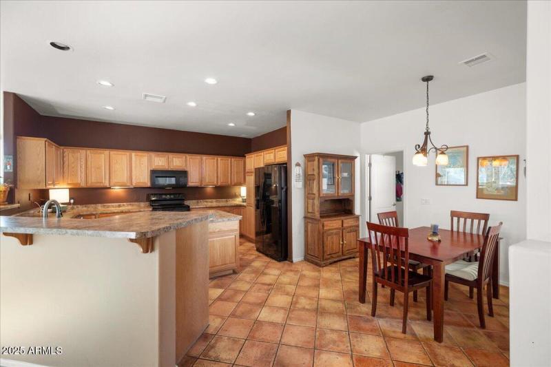 16-Kitchen