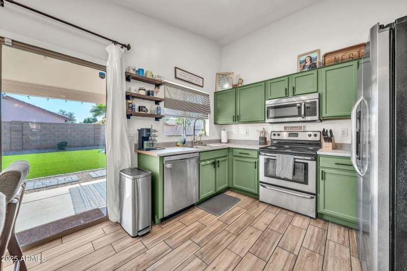 14817 W Redfield Rd-12