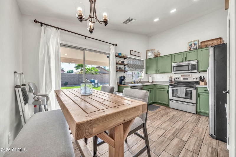 14817 W Redfield Rd-13