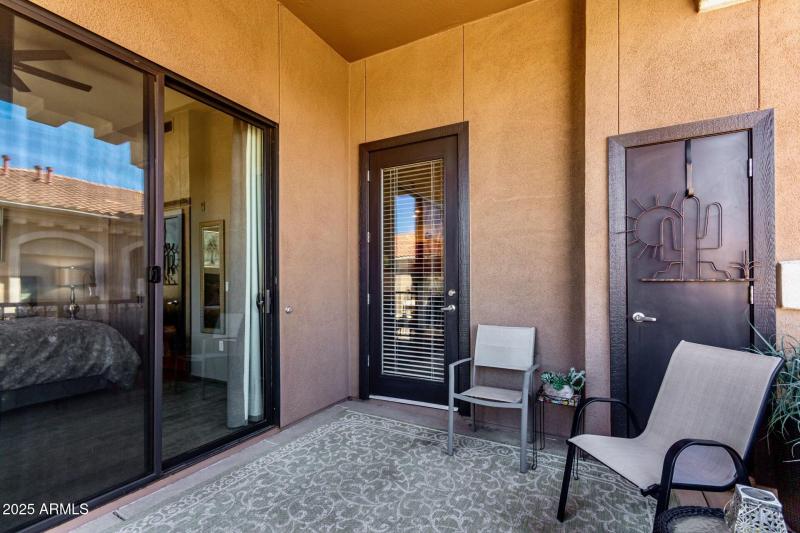 PRIVATE BALCONY PATIO