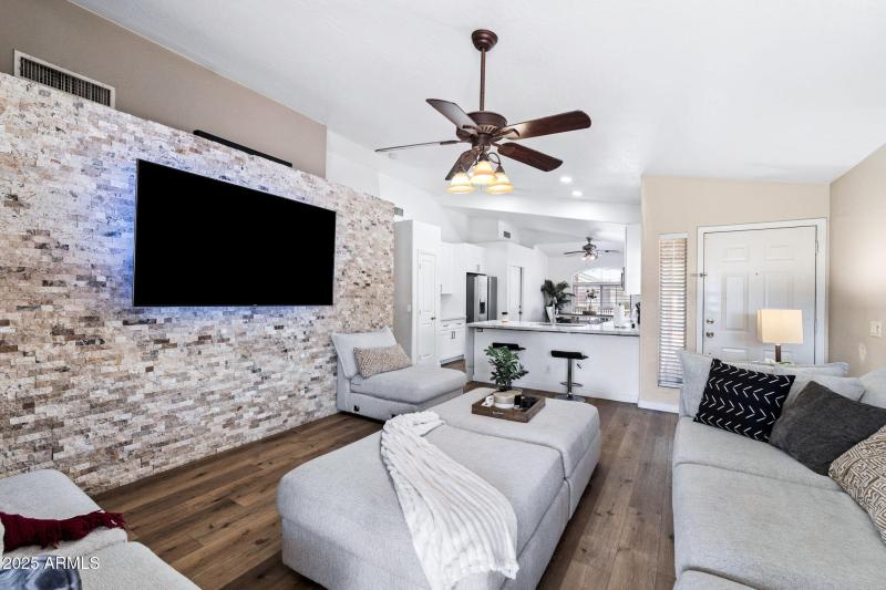 004___8525 E Carol Ave