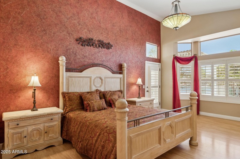 18-web-or-mls-19927-n-108th-ln