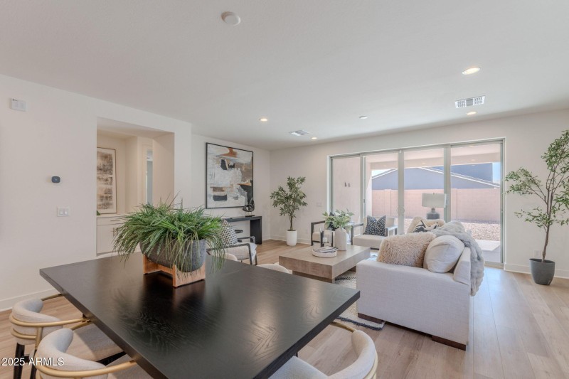 Casual Dining Area