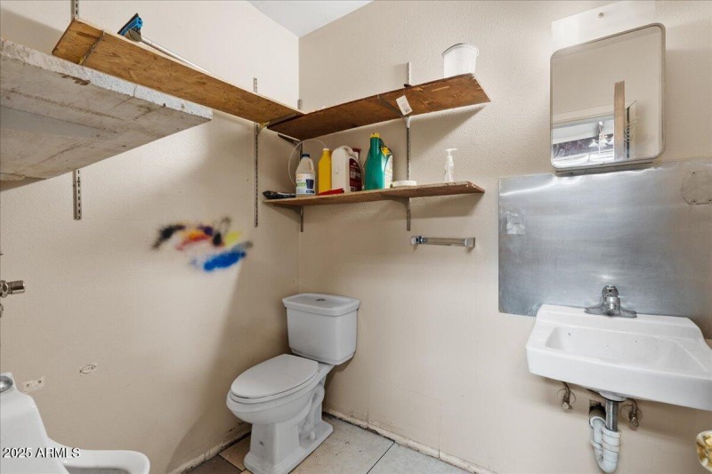 12-Bathroom 2
