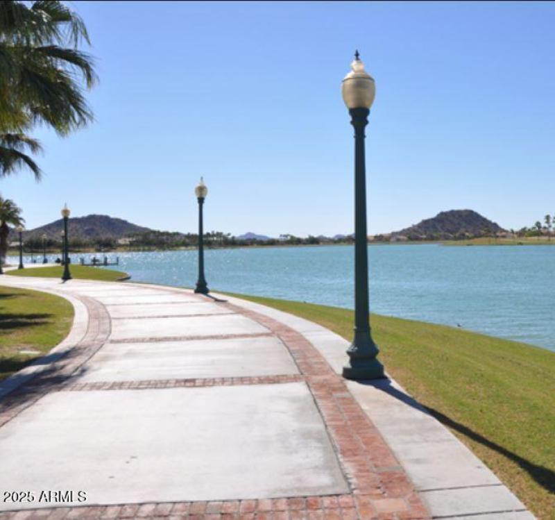 EstrellaMtnRanchLakes2