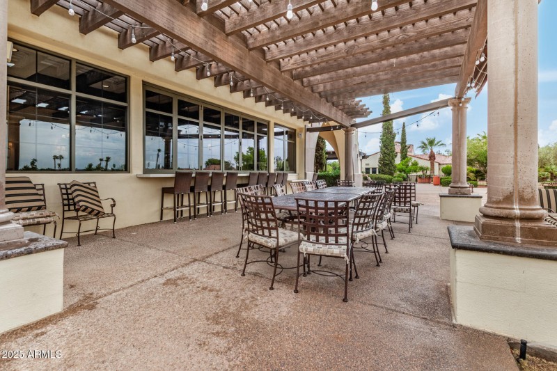 Bella Vista Outdoor Bar