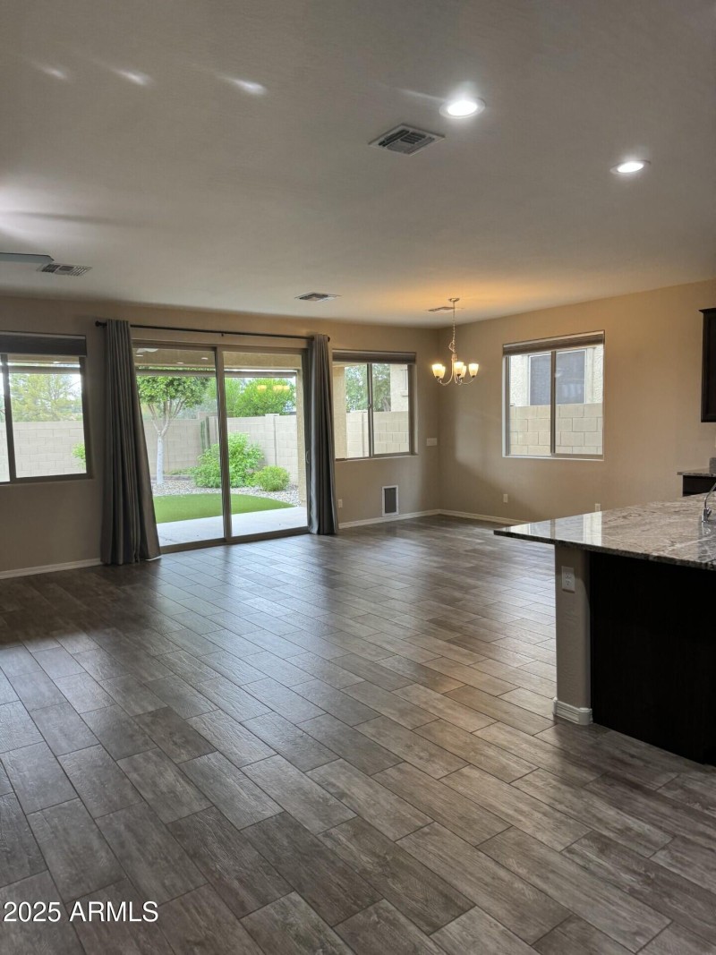 MAIN LIVING SPACE