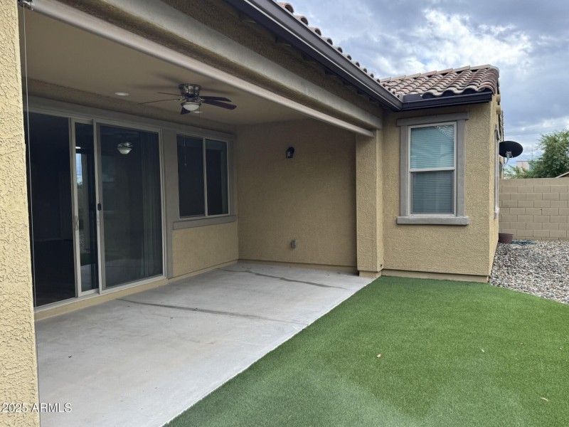 PATIO & YARD