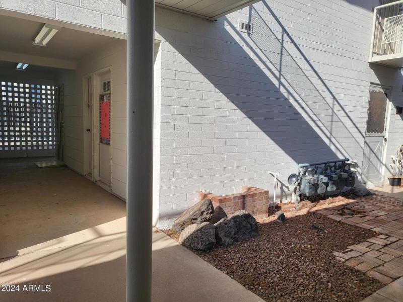 PRIVATE END UNIT