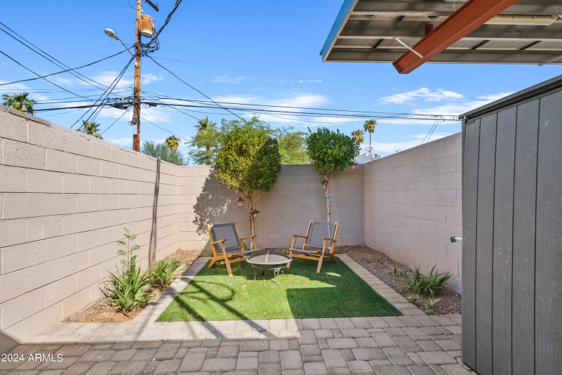 provate patio for 2 back units