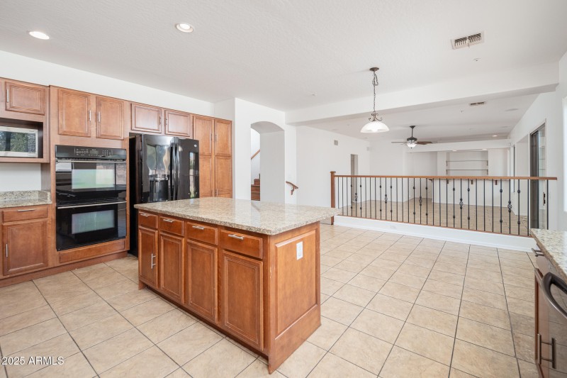 14_Kitchen_02