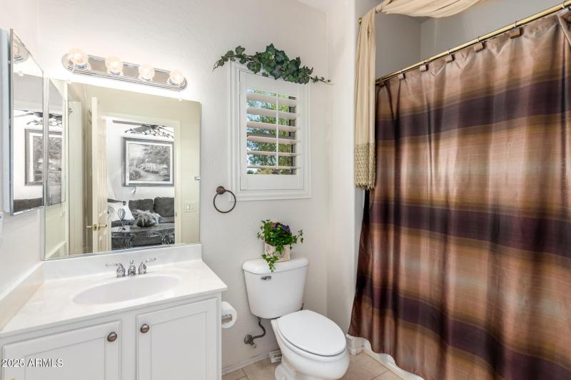 Casita bathroom