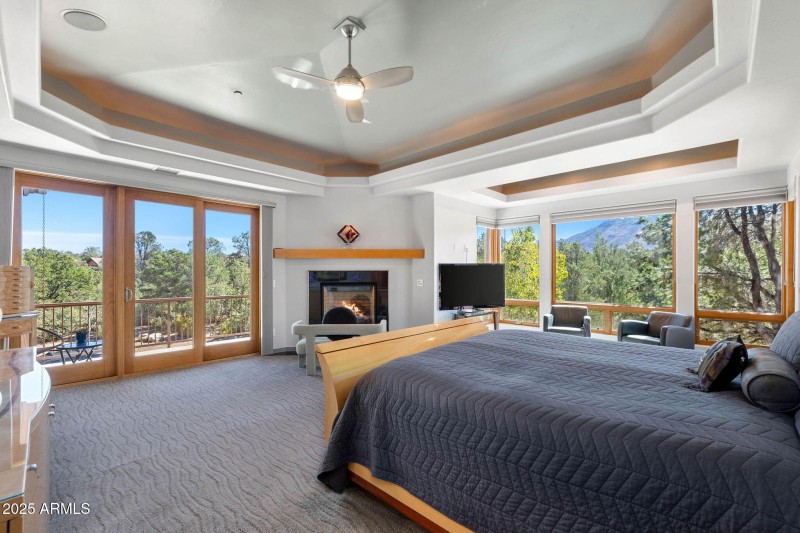 35-Primary Bedroom (1)