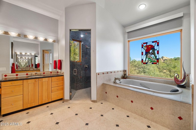 41-Primary Bathroom (2)