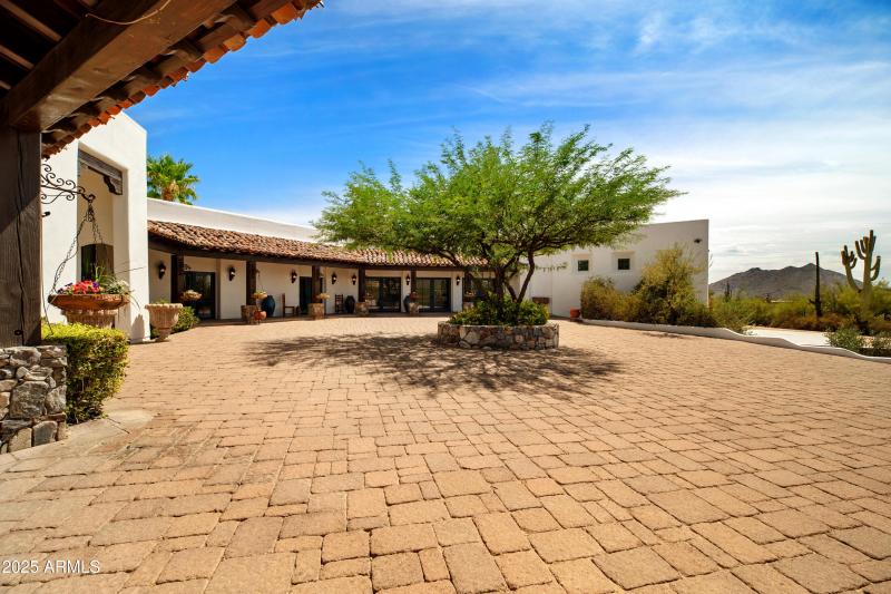 PAVED CIRCULAR DRIVEWAY