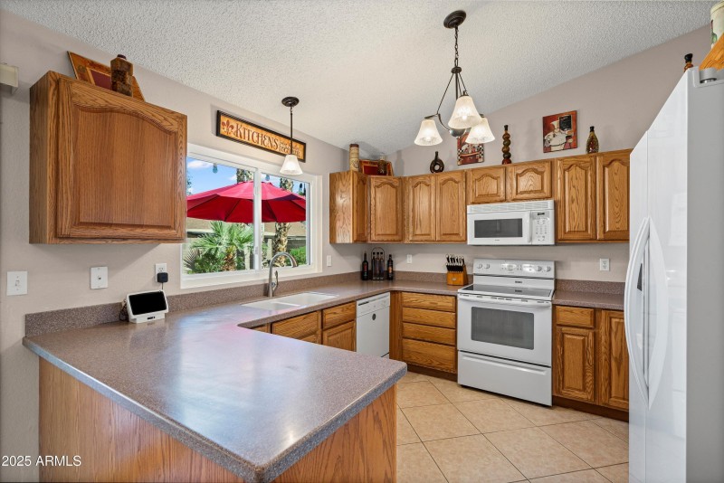 14-Kitchen