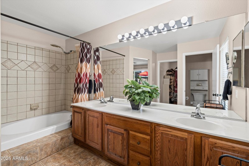 20-Primary Bathroom