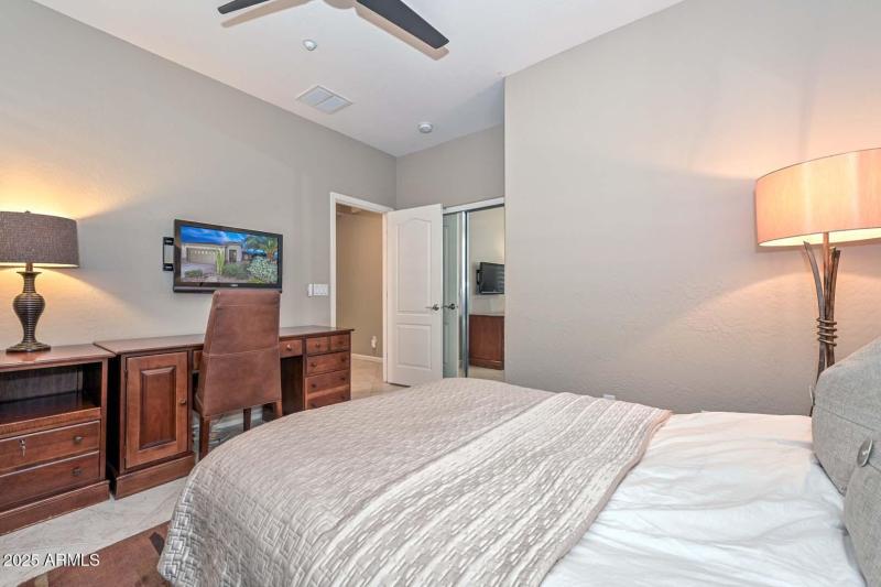 2nd Bedroom2