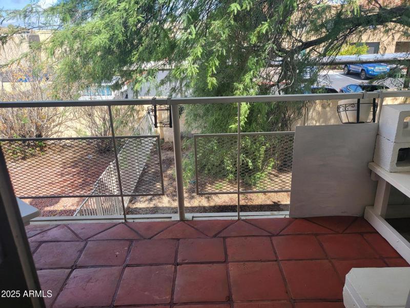 COVERED BALCONY